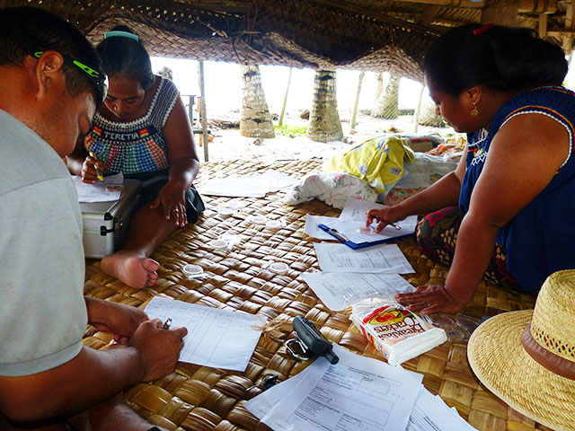 AReenate Willie and team testing water samples - Abaiang Kiribati - May 2014