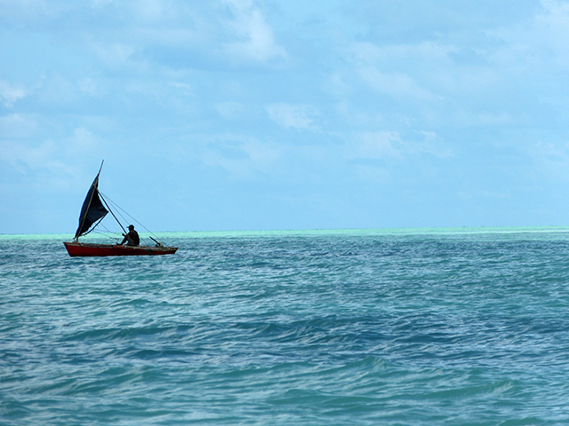 Abaiang-Kiribati---Fishing-canoe---Carlo-Iacovino-SPREP