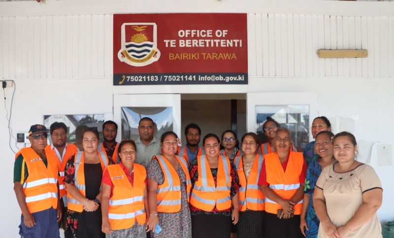 Group photo of KMS, NDMO and response agencies in Kiribati